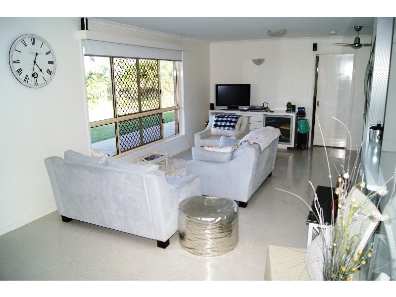 121 SHELLEY STREET, Burnett Heads QLD 4670