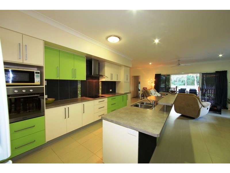 14 Cycad Court, Moore Park Beach QLD 4670