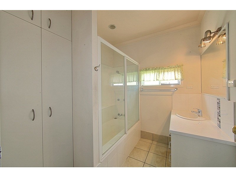 166 BYRNE STREET, Millbank QLD 4670