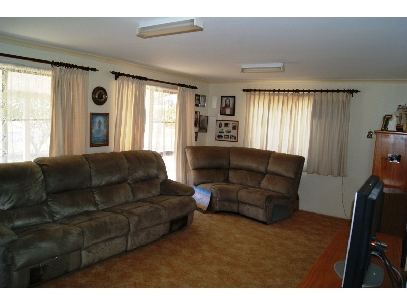 18 Donald Smith Drive, Bundaberg East QLD 4670