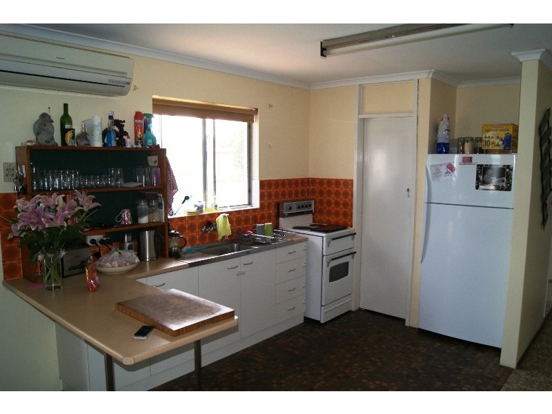 29 Sea Esplanade, Burnett Heads QLD 4670