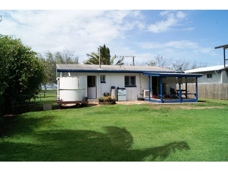 29 Sea Esplanade, Burnett Heads QLD 4670