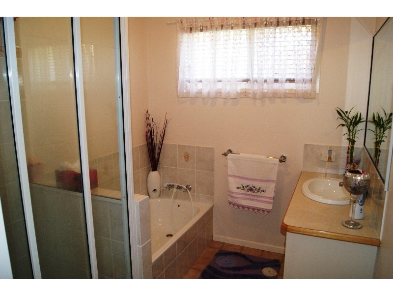 33 stehbens drive, Kepnock QLD 4670