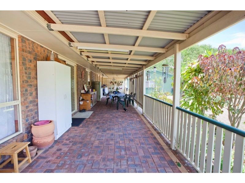 10 Schirmers Court, Moore Park Beach QLD 4670