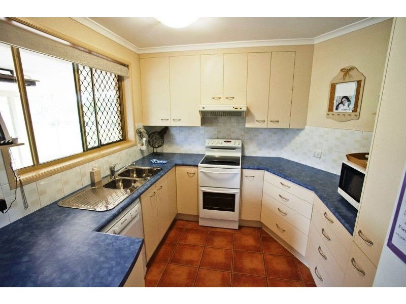 10 Palomino Ave, Branyan QLD 4670