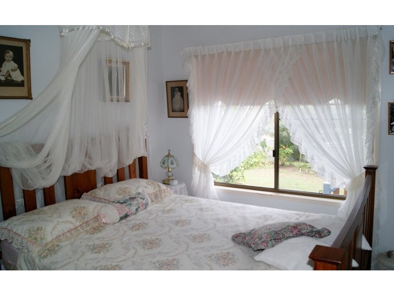 14 ACACIA STREET, Moore Park Beach QLD 4670