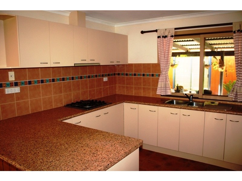 2 Island View Drive, Winfield QLD 4670