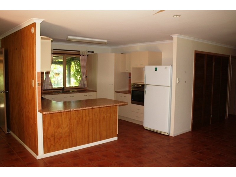 2 Island View Drive, Winfield QLD 4670