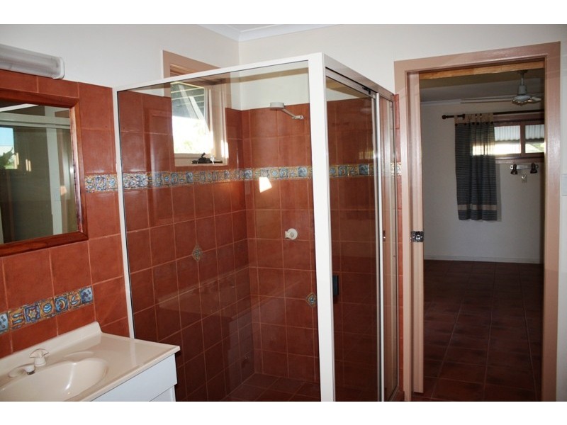 2 Island View Drive, Winfield QLD 4670