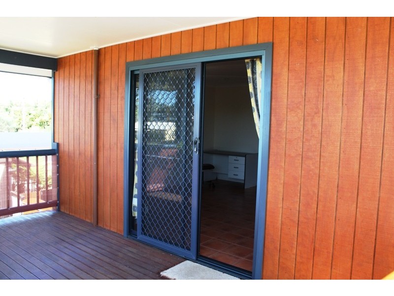 2 Island View Drive, Winfield QLD 4670