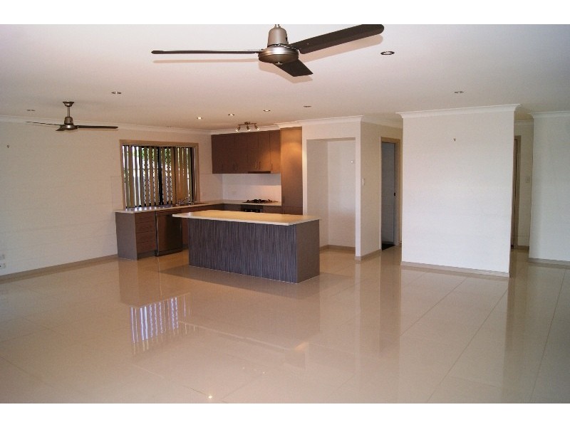 3 Villa Court, Ashfield QLD 4670