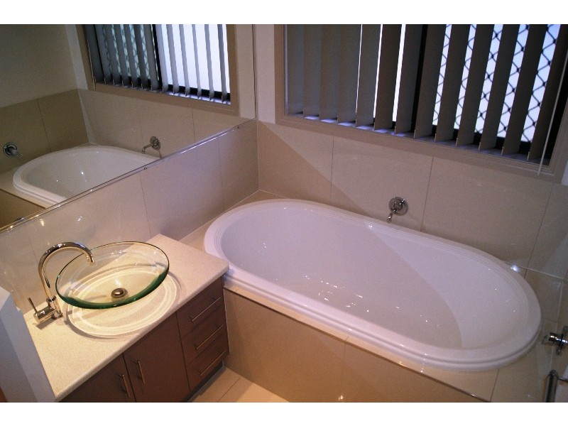 3 Villa Court, Ashfield QLD 4670