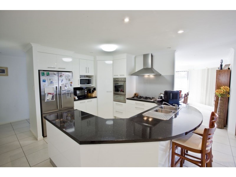 4 Elm Street, Moore Park Beach QLD 4670