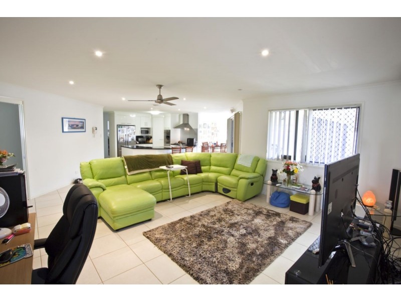 4 Elm Street, Moore Park Beach QLD 4670