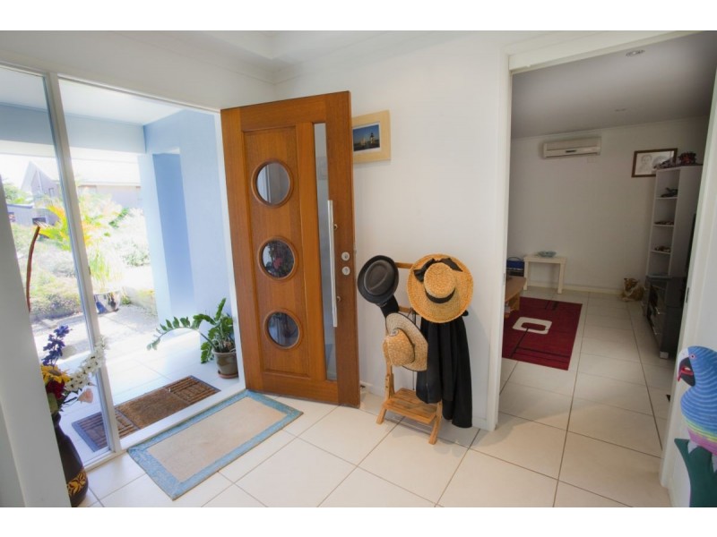 4 Elm Street, Moore Park Beach QLD 4670