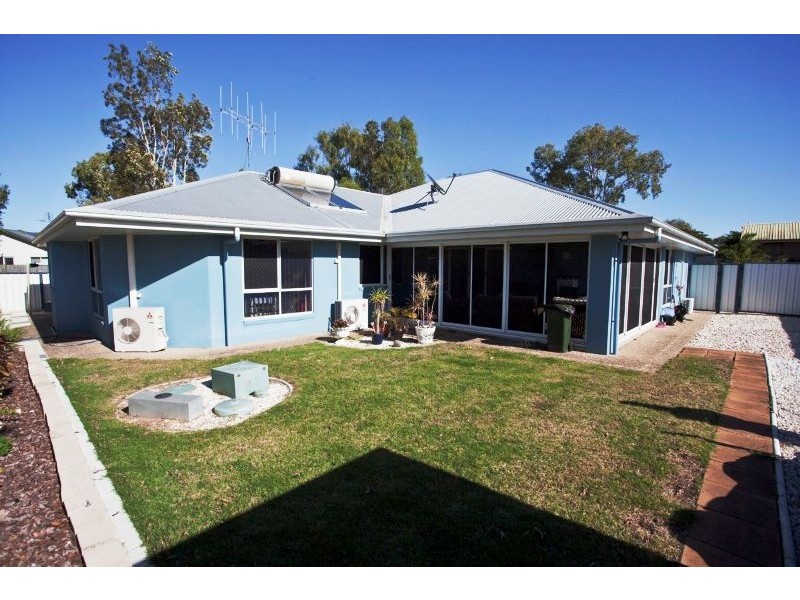 4 Elm Street, Moore Park Beach QLD 4670