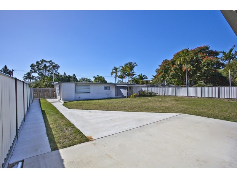 18 Kindt Street, Moore Park Beach QLD 4670