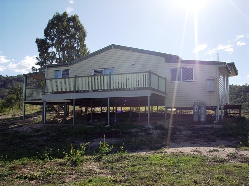 10 Province Street, Mount Perry QLD 4671