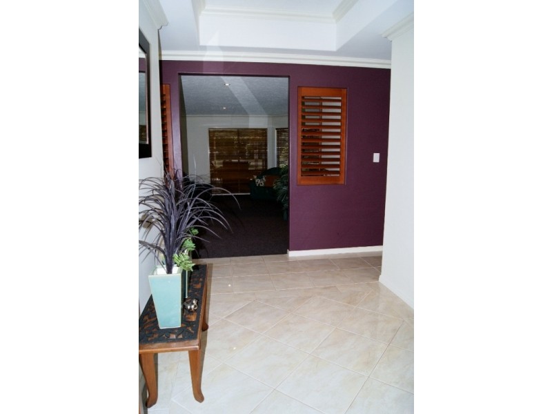 2 COCKATOO CRESCENT, Gooburrum QLD 4670