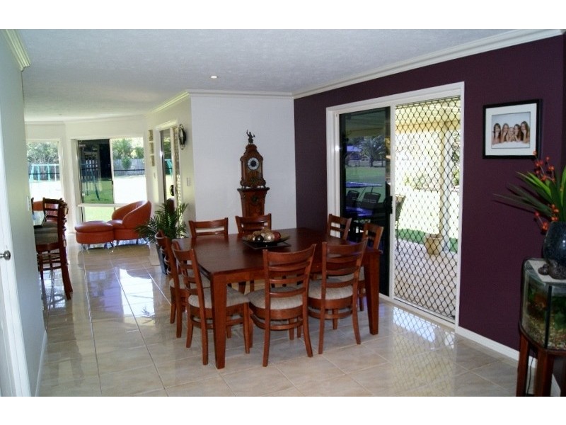 2 COCKATOO CRESCENT, Gooburrum QLD 4670