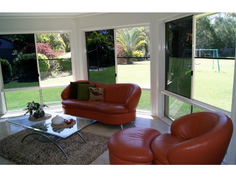 2 COCKATOO CRESCENT, Gooburrum QLD 4670