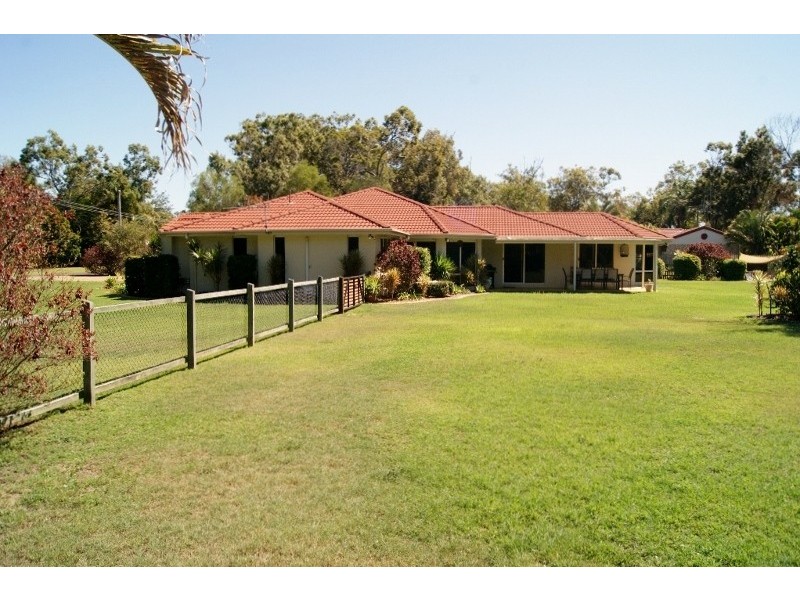 2 COCKATOO CRESCENT, Gooburrum QLD 4670