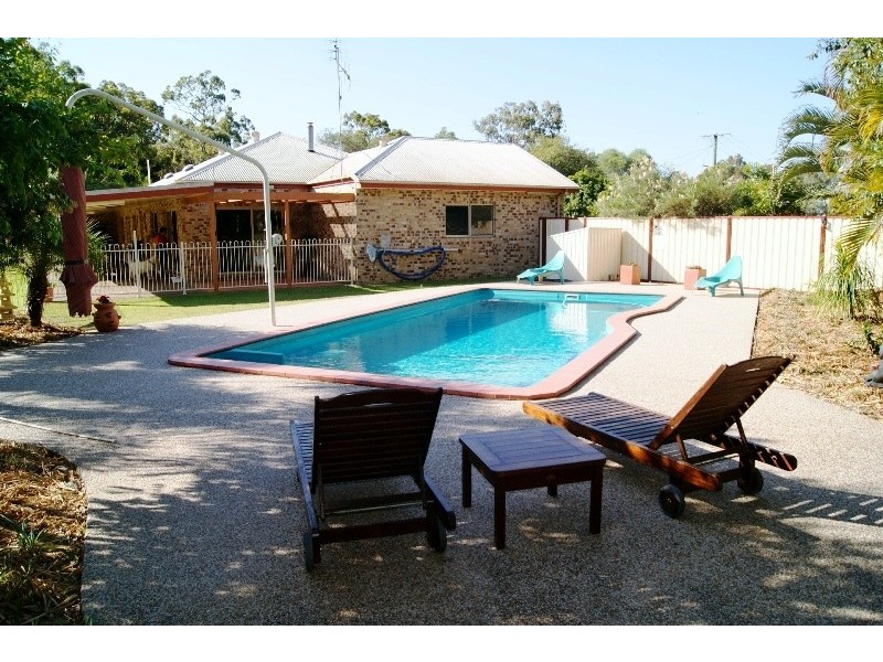 6 SUGAR GLIDER COURT, Gooburrum QLD 4670