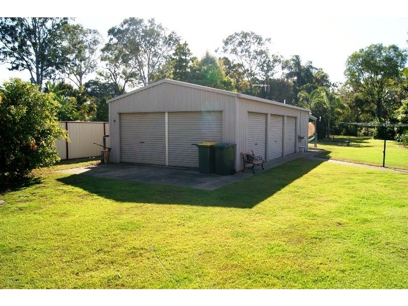 6 SUGAR GLIDER COURT, Gooburrum QLD 4670