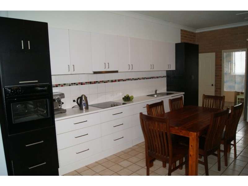 52 ANDERSON STREET, Avenell Heights QLD 4670