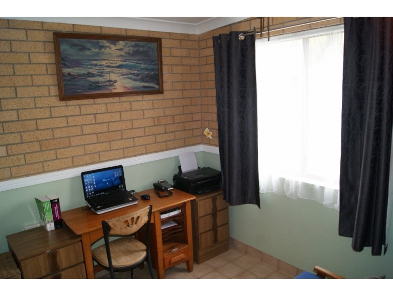 52 ANDERSON STREET, Avenell Heights QLD 4670