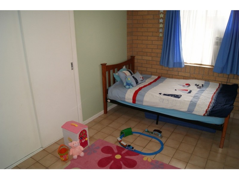 52 ANDERSON STREET, Avenell Heights QLD 4670