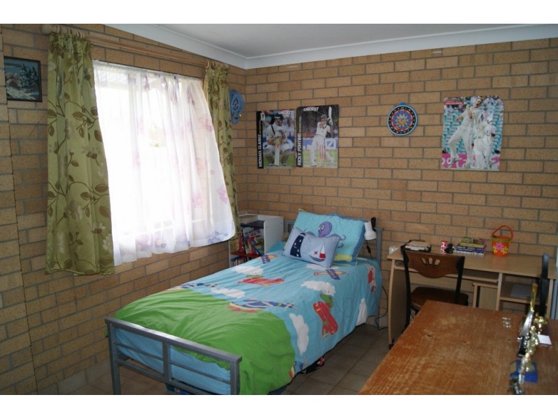 52 ANDERSON STREET, Avenell Heights QLD 4670