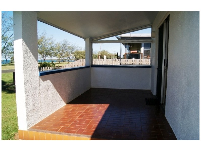 29 Sea Esplanade, Burnett Heads QLD 4670