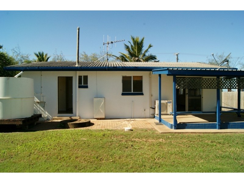 29 Sea Esplanade, Burnett Heads QLD 4670