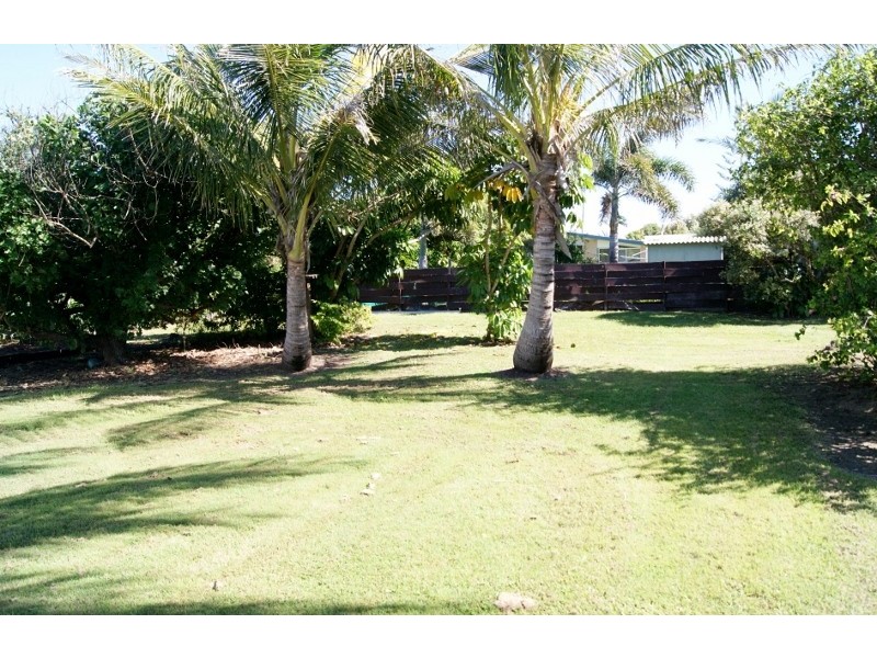 29 Sea Esplanade, Burnett Heads QLD 4670