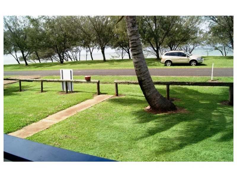 29 Sea Esplanade, Burnett Heads QLD 4670
