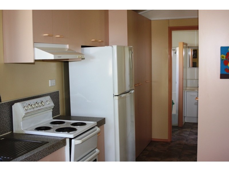 33a Hanbury St, Bundaberg North QLD 4670