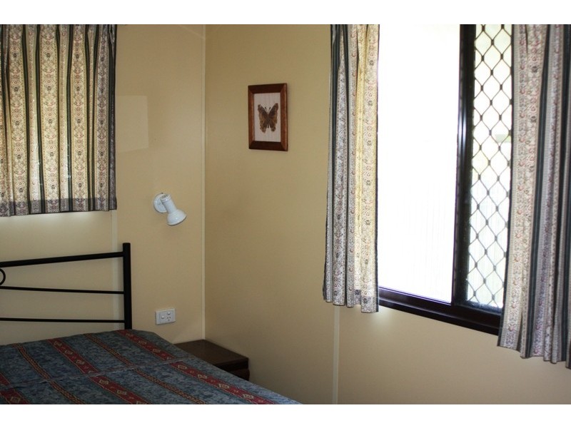 33a Hanbury St, Bundaberg North QLD 4670