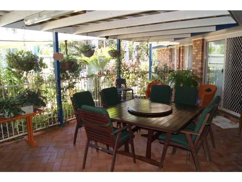 33 Gibsons Street, Burnett Heads QLD 4670