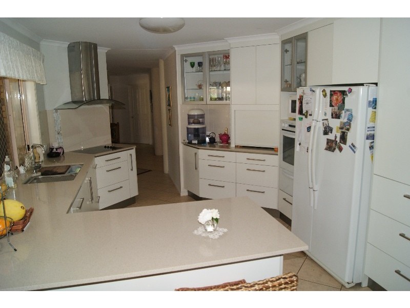 33 Gibsons Street, Burnett Heads QLD 4670