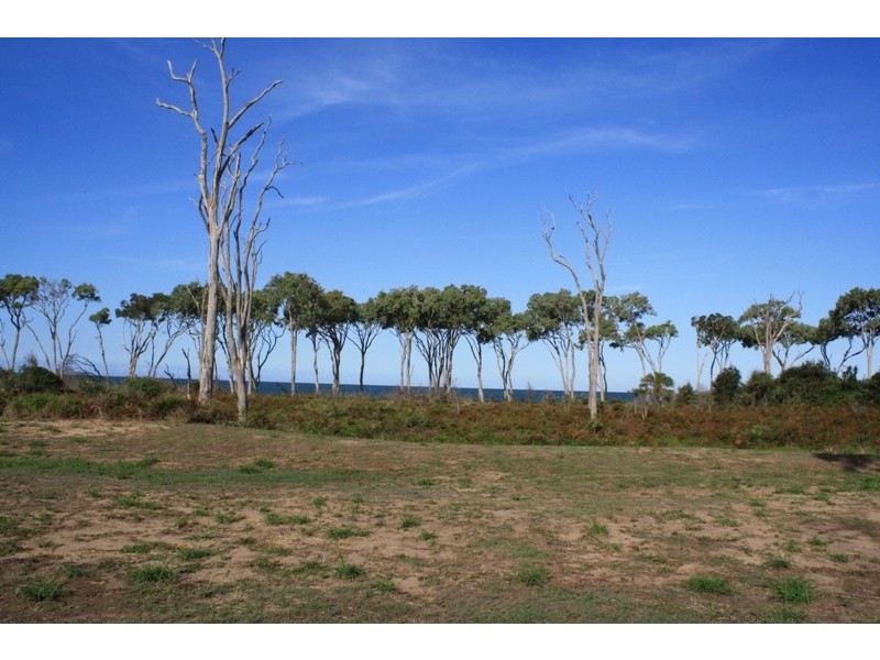 6 Royal Boulevard, Moore Park Beach QLD 4670