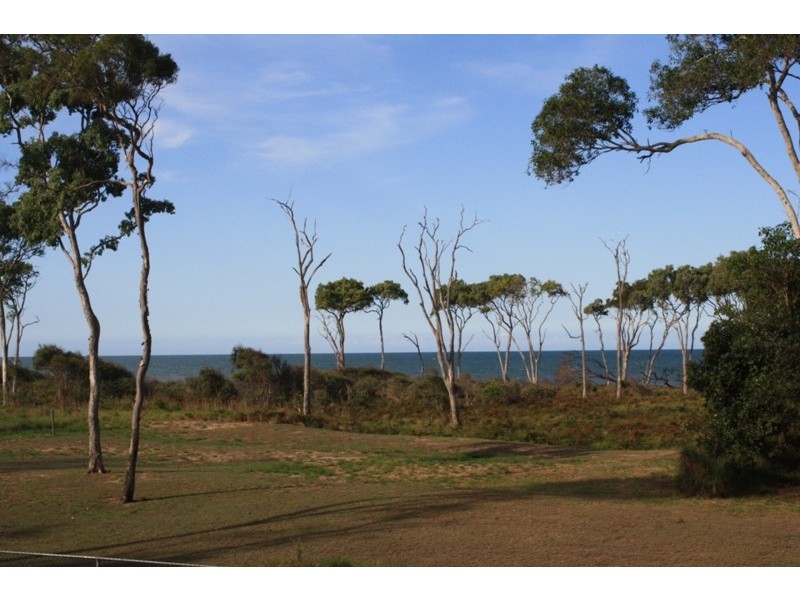 6 Royal Boulevard, Moore Park Beach QLD 4670