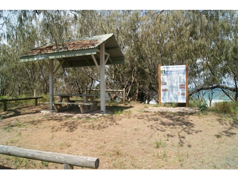 7 Oak Avenue, Coonarr QLD 4670