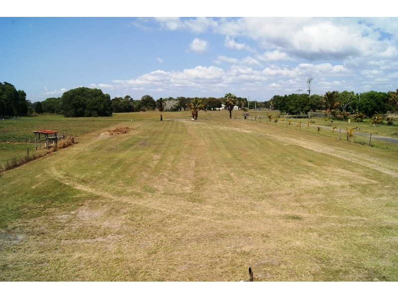 61 Davenport Drive, Coonarr QLD 4670