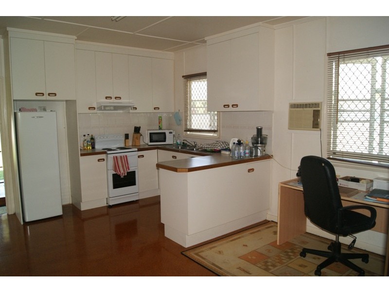 4 Auer Street, Kepnock QLD 4670