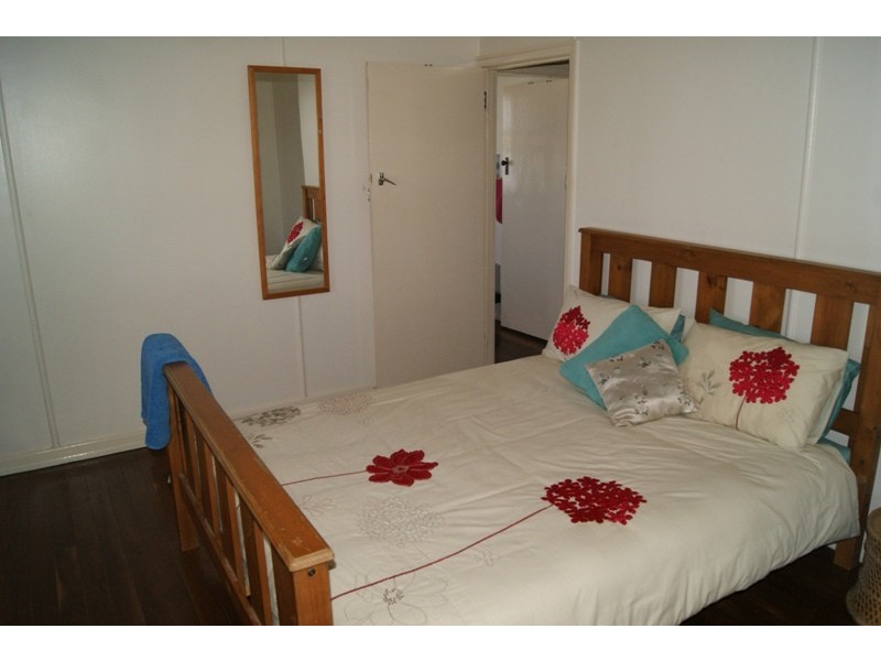 4 Auer Street, Kepnock QLD 4670