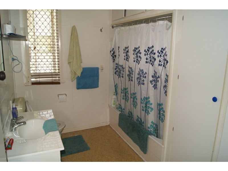 4 Auer Street, Kepnock QLD 4670