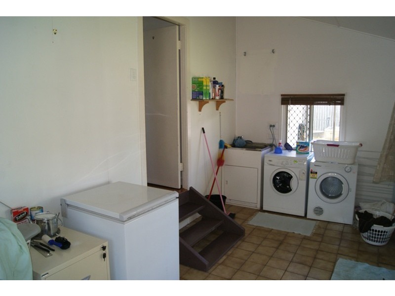 4 Auer Street, Kepnock QLD 4670