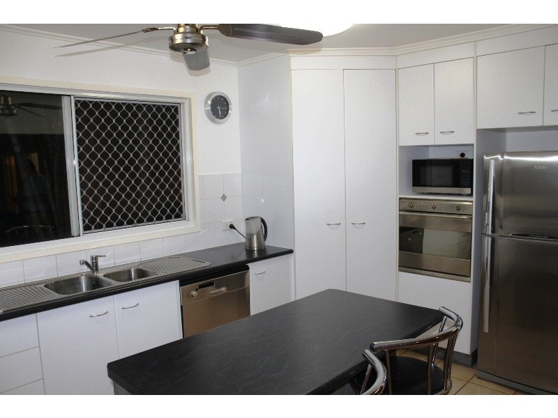 10a River Terrace, Millbank QLD 4670