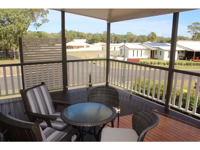 30 Acacia Street, Moore Park Beach QLD 4670